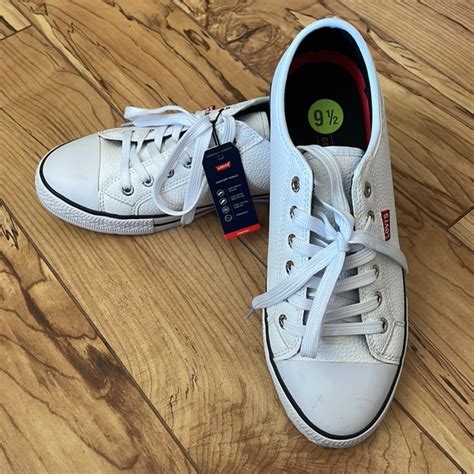 levis womens sneakers